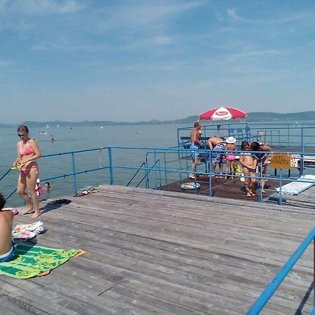 Hotel Francoise Balatonlelle Bagian luar foto