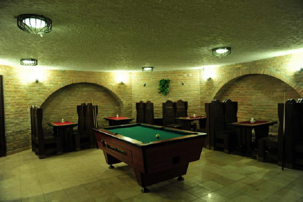 Hotel Francoise Balatonlelle Bagian luar foto