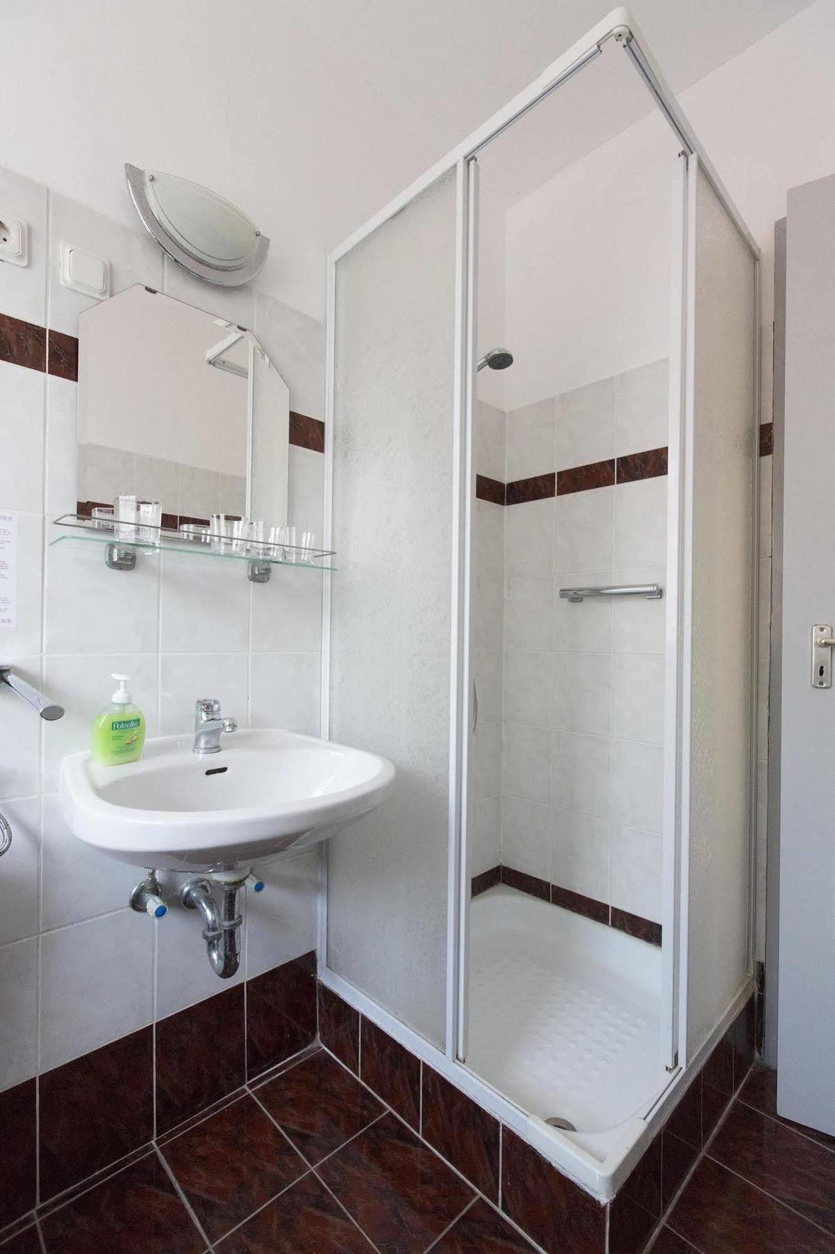 Hotel Francoise Balatonlelle Bagian luar foto